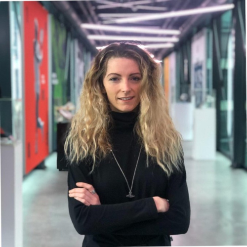 Colette Hilton headshot