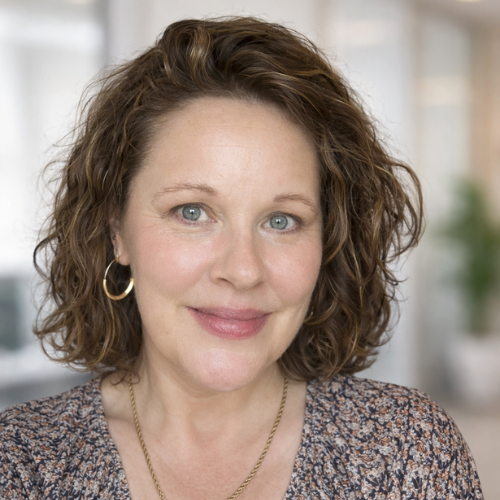 Charlotte Smith headshot
